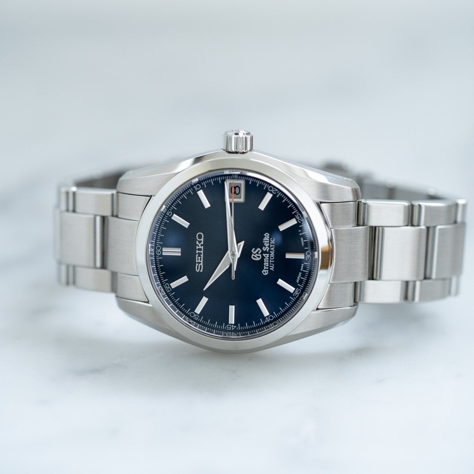 GRAND SEIKO SBGR073 NAVY DIAL - Arbitro