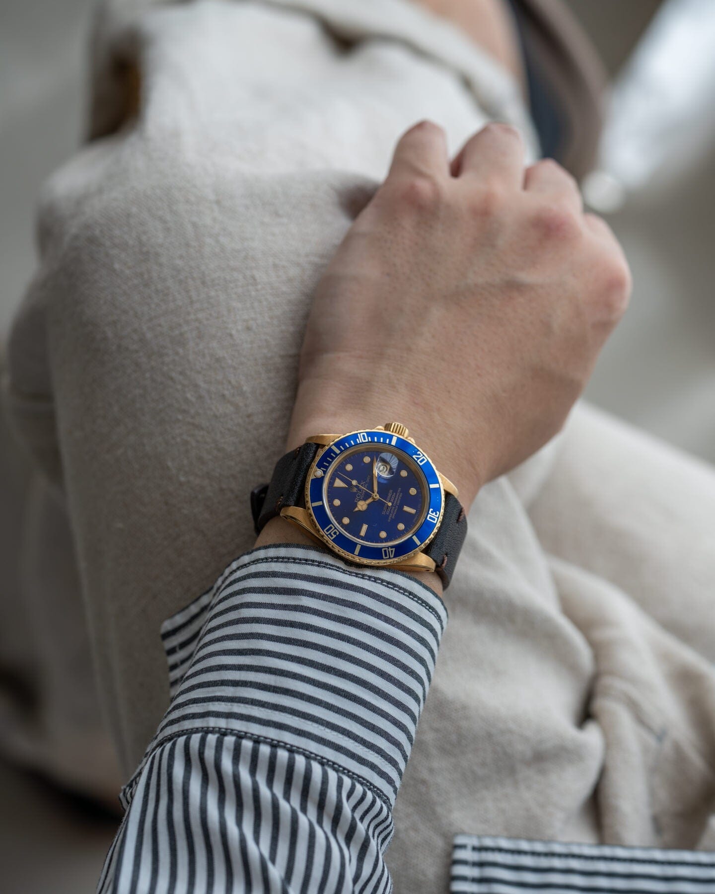 Rolex Submariner Date 16808 YG Blue Dial Watch ROLEX