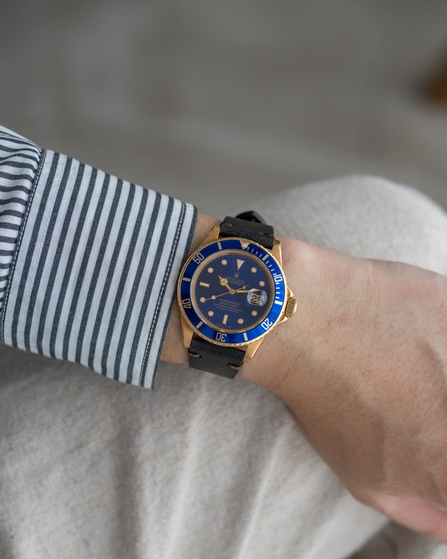 Rolex Submariner Date 16808 YG Blue Dial Watch ROLEX