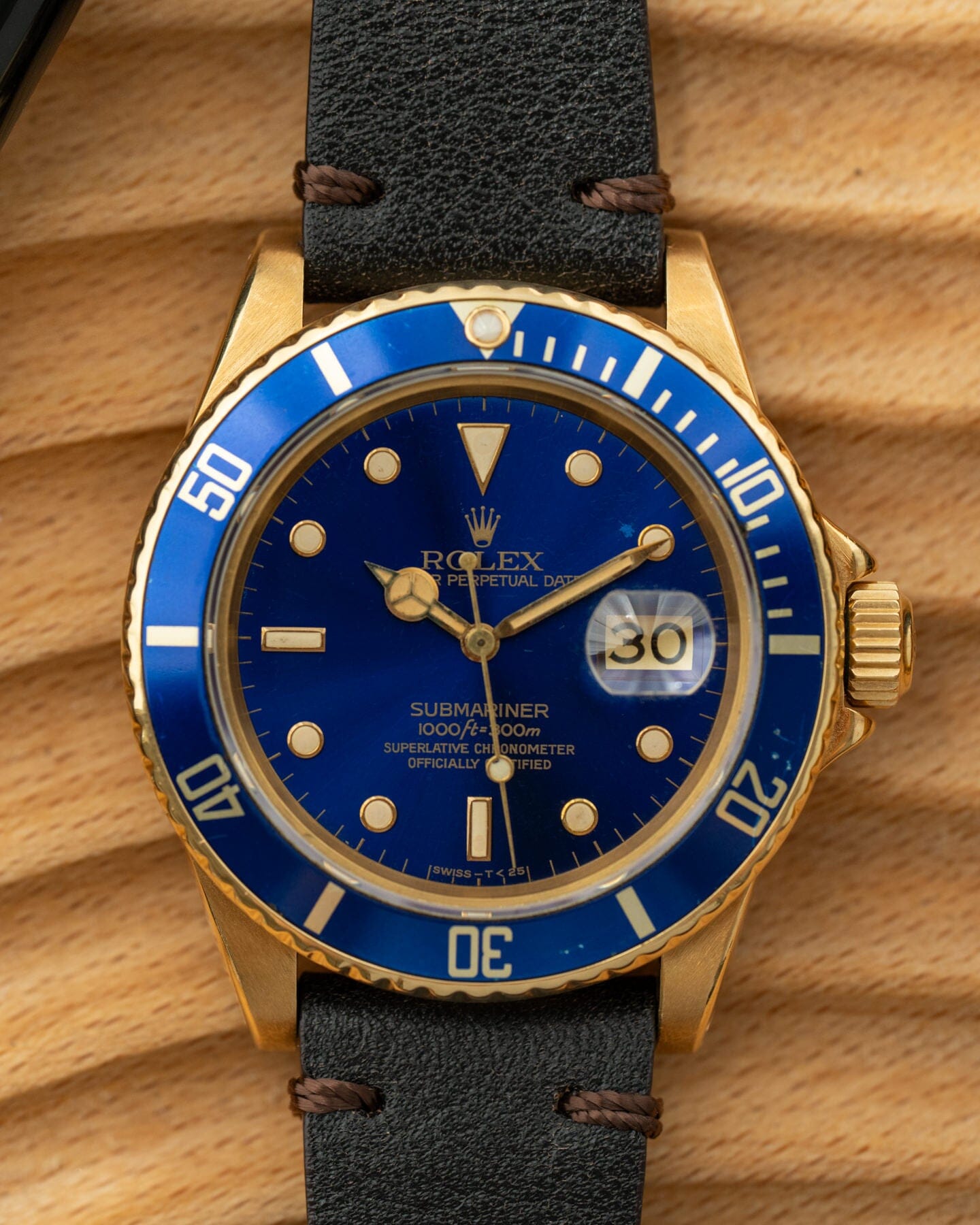 Rolex Submariner Date 16808 YG Blue Dial Watch ROLEX