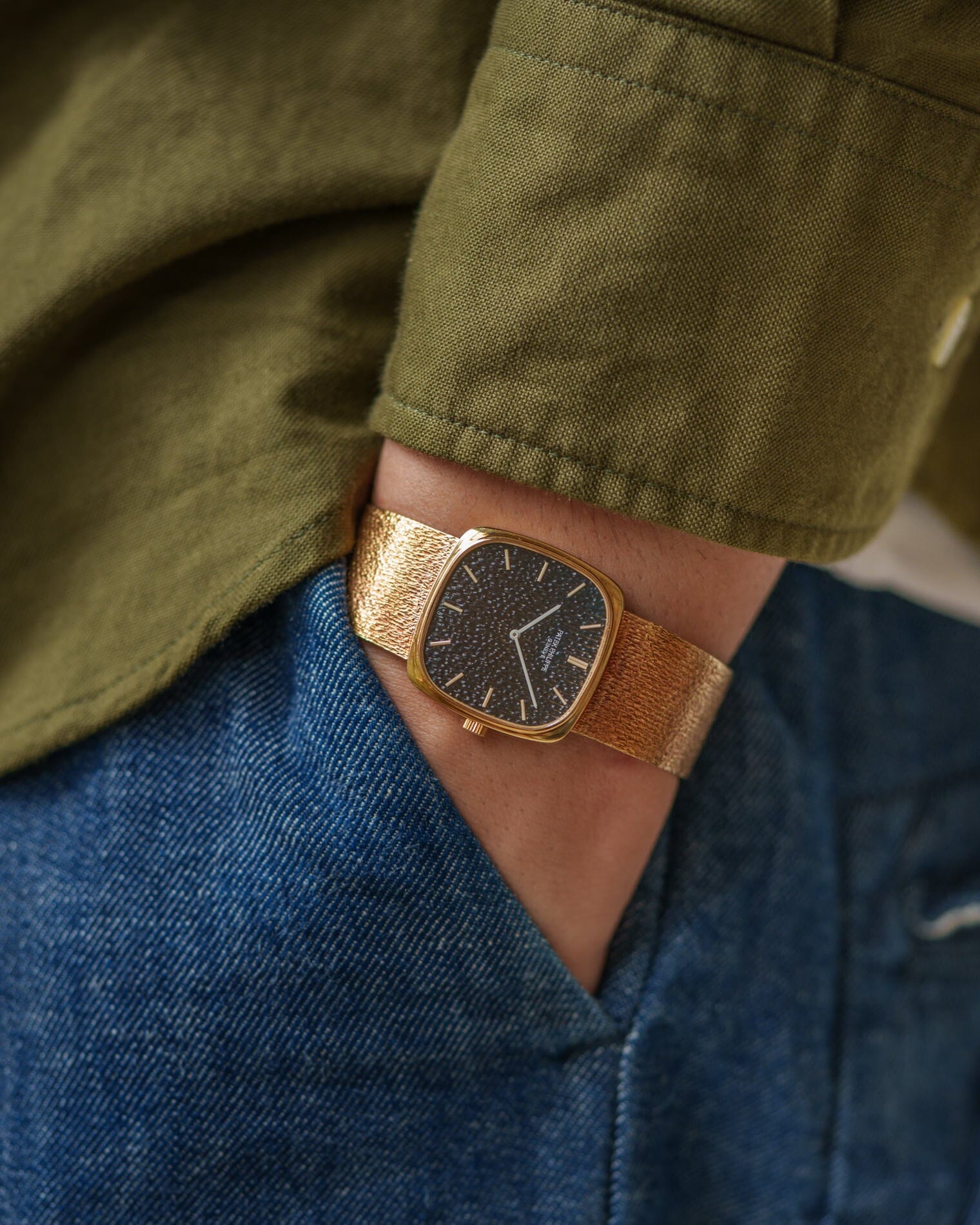 Patek Philippe 3666 クッションケース YG ブラックダイアル 槌目仕上げ Watch PATEK PHILIPPE