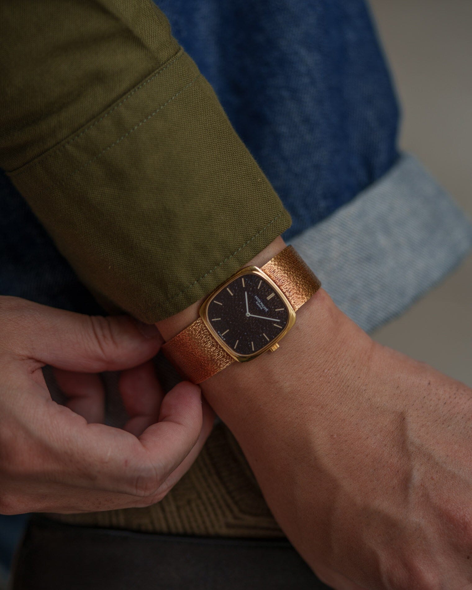 Patek Philippe 3666 クッションケース YG ブラックダイアル 槌目仕上げ Watch PATEK PHILIPPE