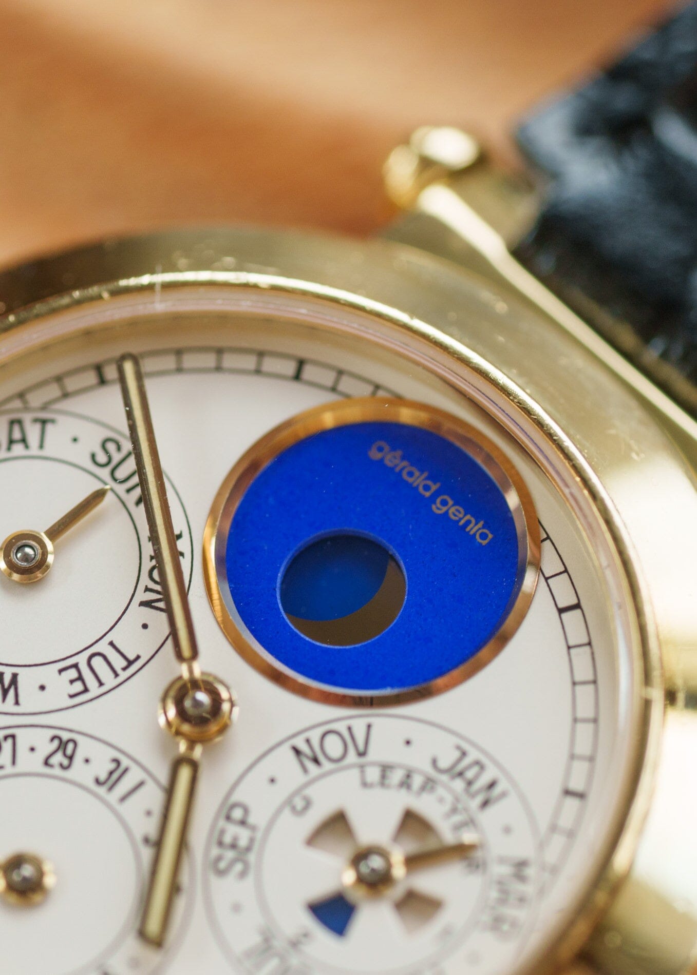 Gerald Genta パーペチュアルカレンダー "La 19" G3144.7 YG Watch GERALD GENTA