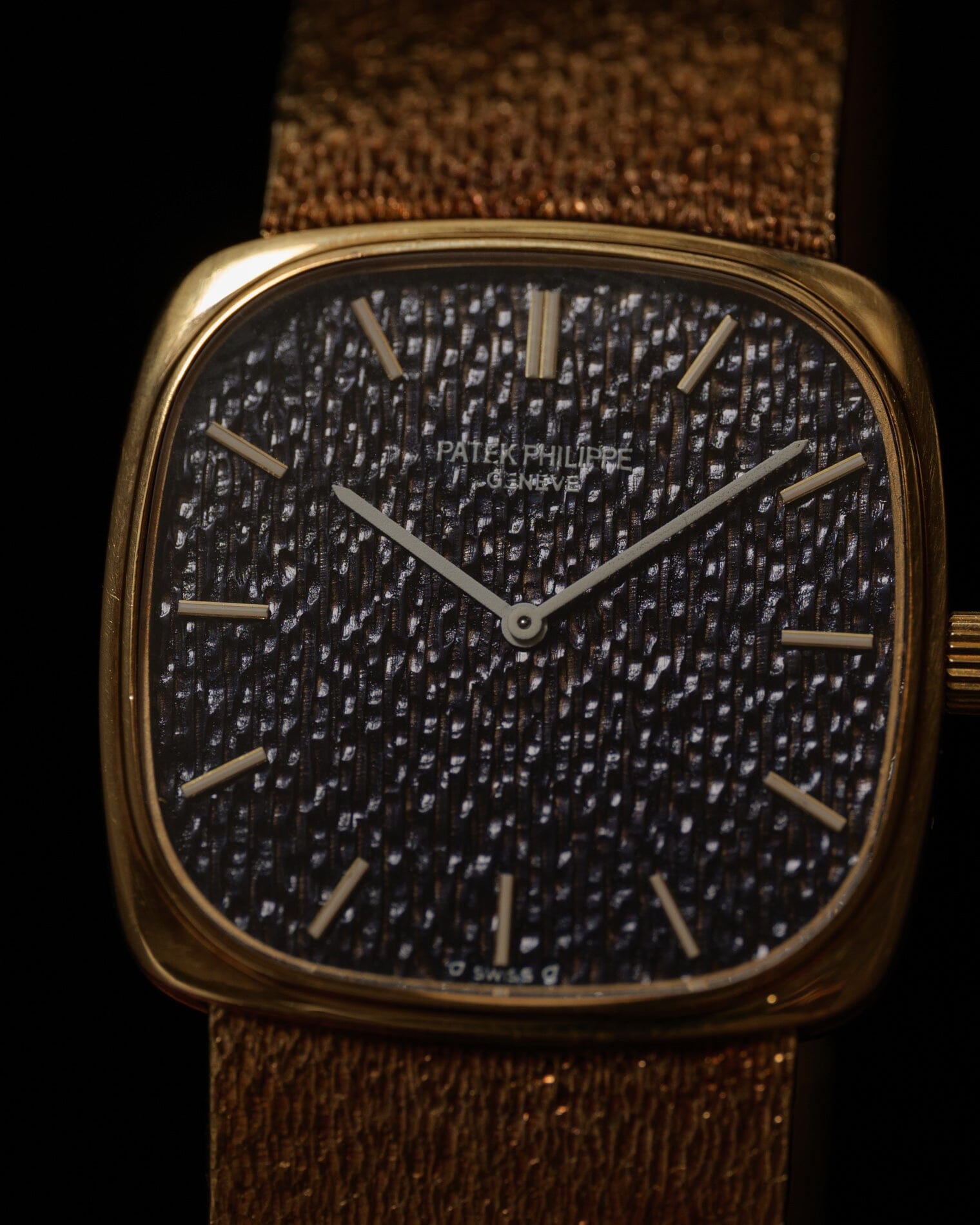 Patek Philippe 3666 クッションケース YG ブラックダイアル 槌目仕上げ Watch PATEK PHILIPPE