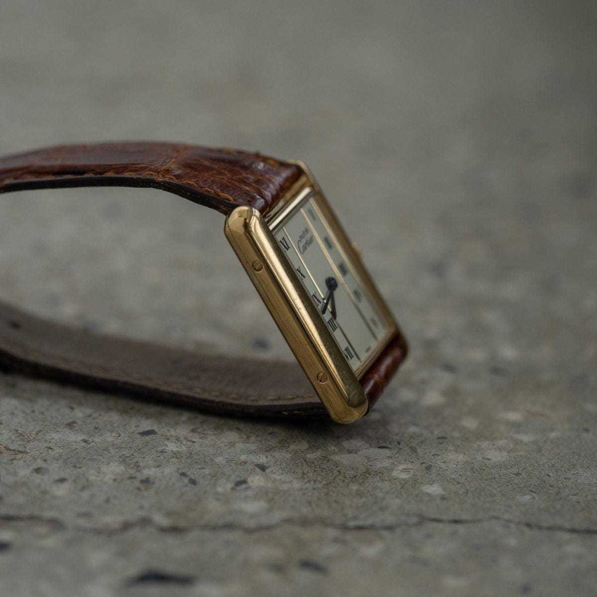 CARTIER must de Cartier Tank LM Gold Line 1990s - Arbitro