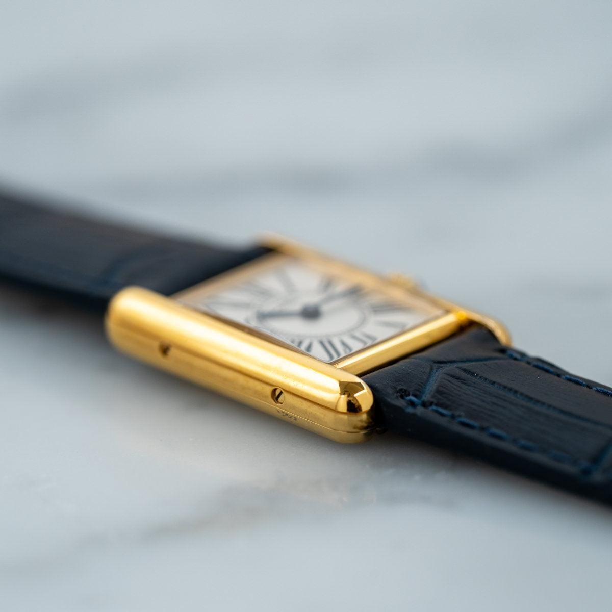 must de Cartier Tank SM QZ Opaline - Arbitro