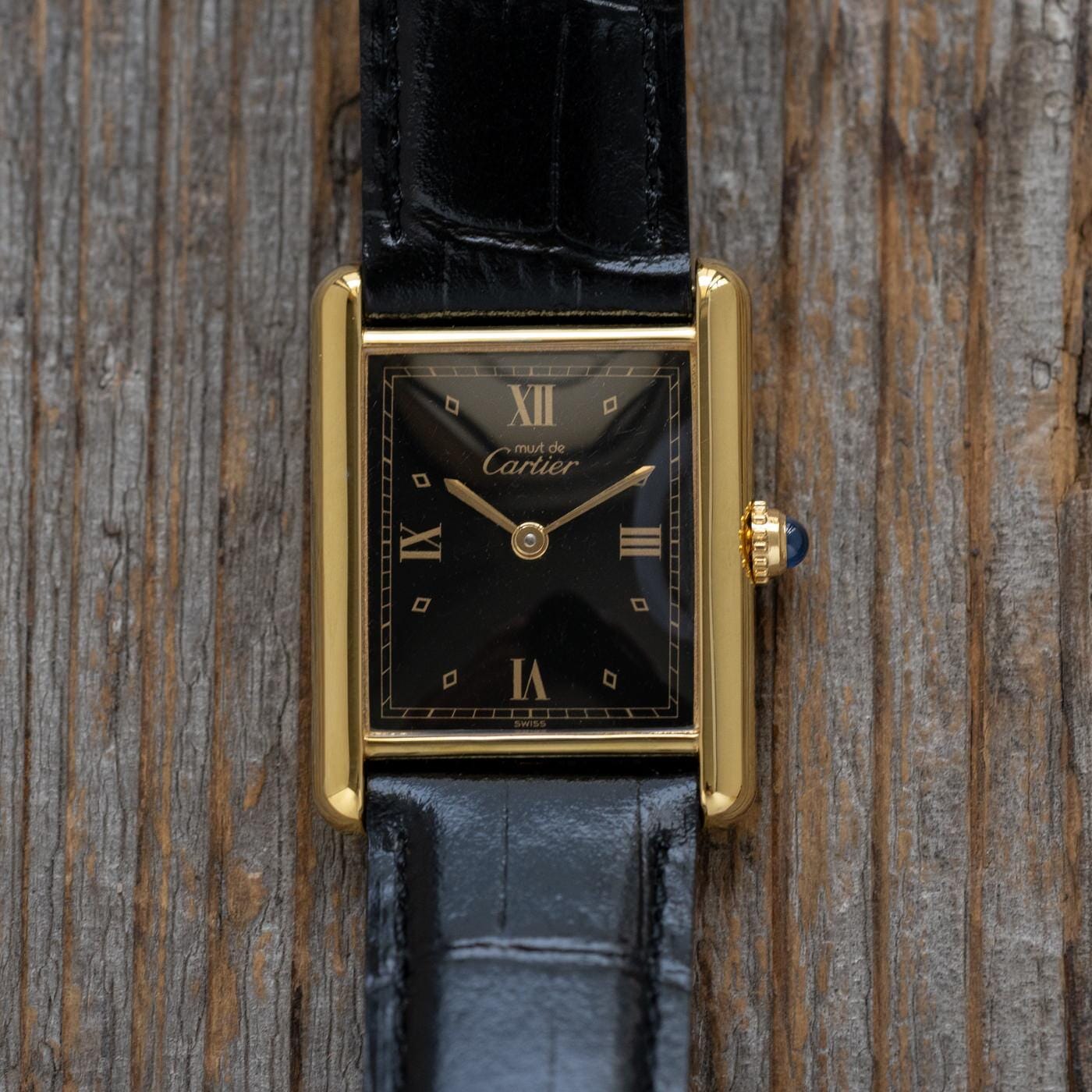 must de Cartier Tank LM QZ Black Roman Dial - Arbitro