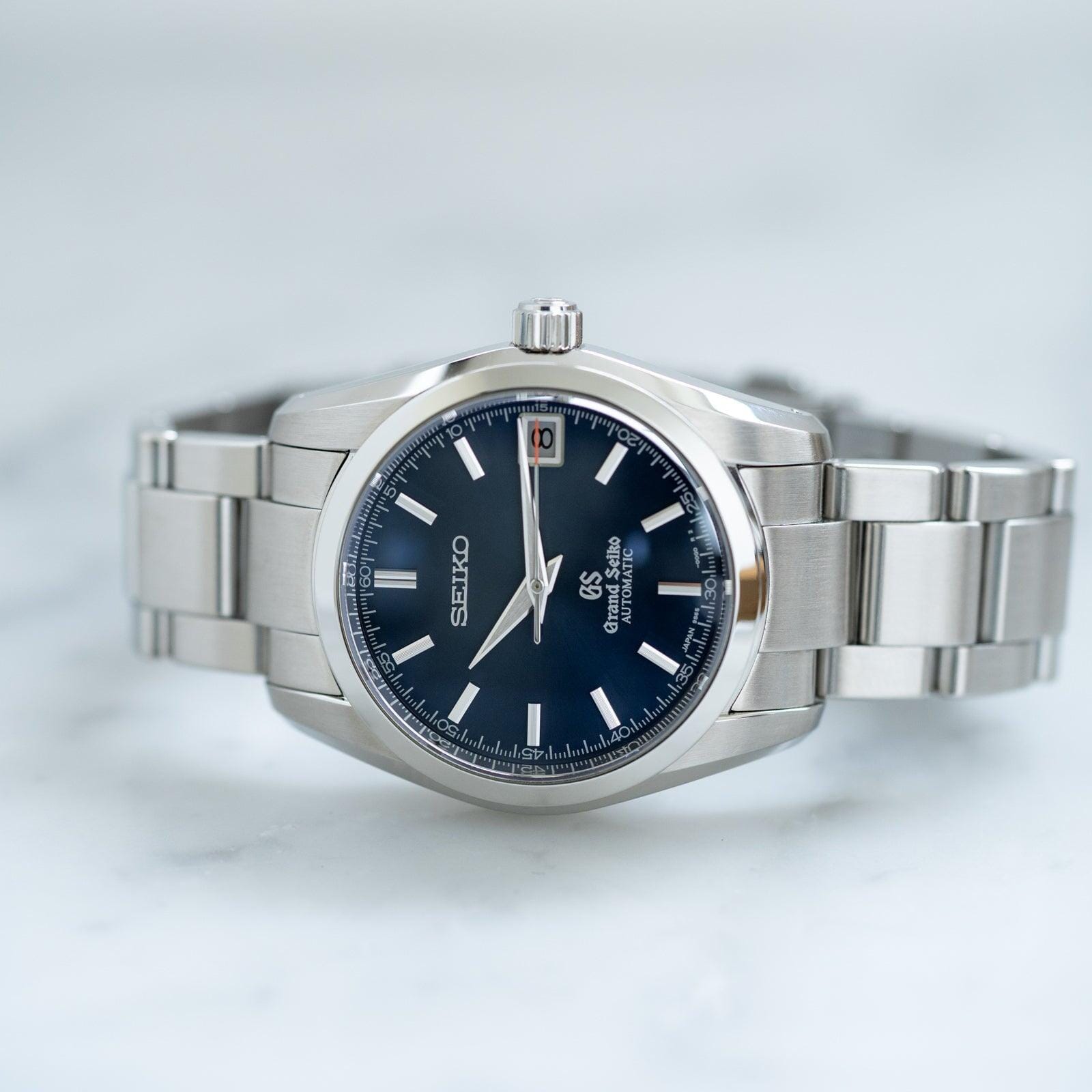 GRAND SEIKO SBGR073 Navy Dial - Arbitro