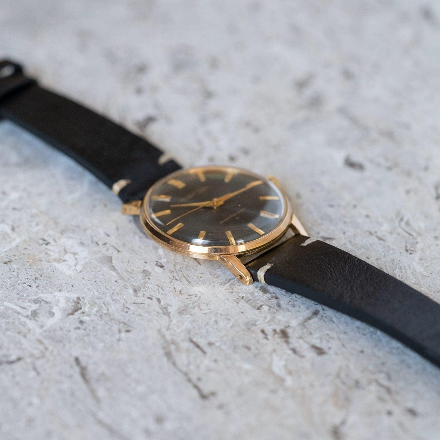 SEIKO Crown Black Dial 1960s - Arbitro