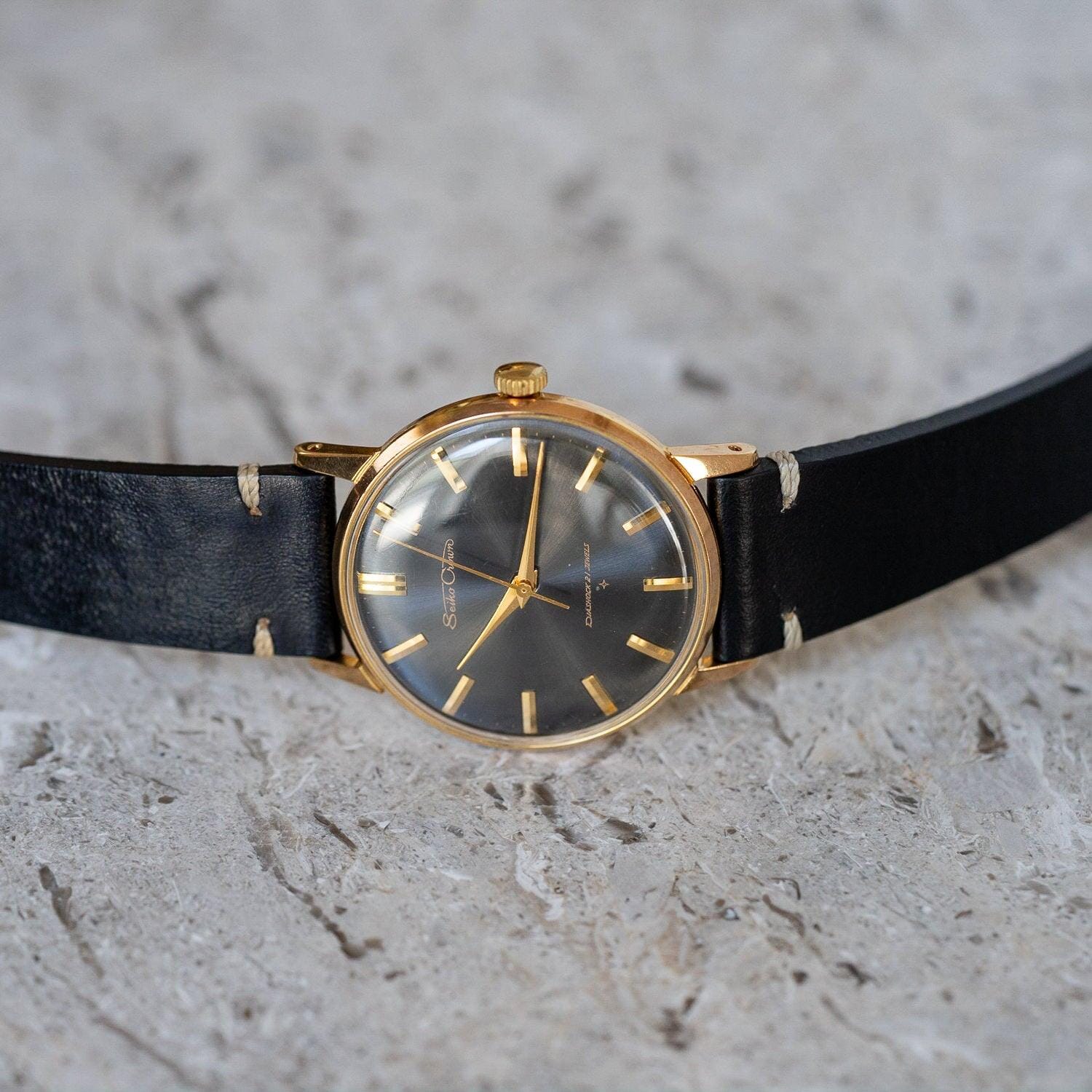 SEIKO Crown Black Dial 1960s - Arbitro