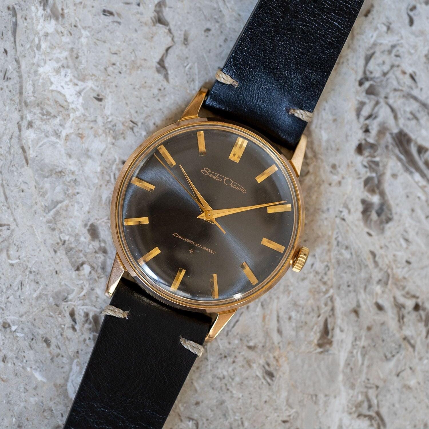 SEIKO Crown Black Dial 1960s - Arbitro