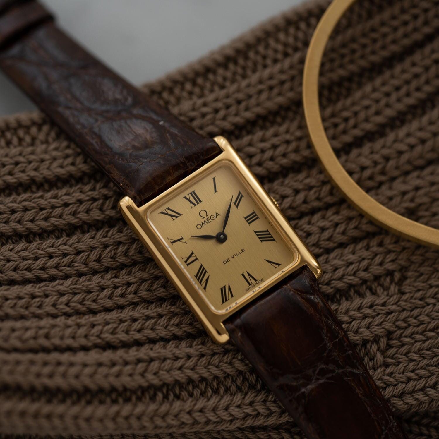 オメガ デ・ヴィル レクタングル 511.0404 手巻き / OMEGA De Ville "Tank Style" Champagne Dial - Arbitro