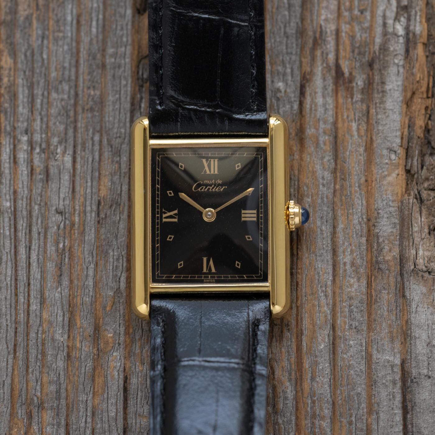 must de Cartier Tank LM QZ Black Roman Dial - Arbitro
