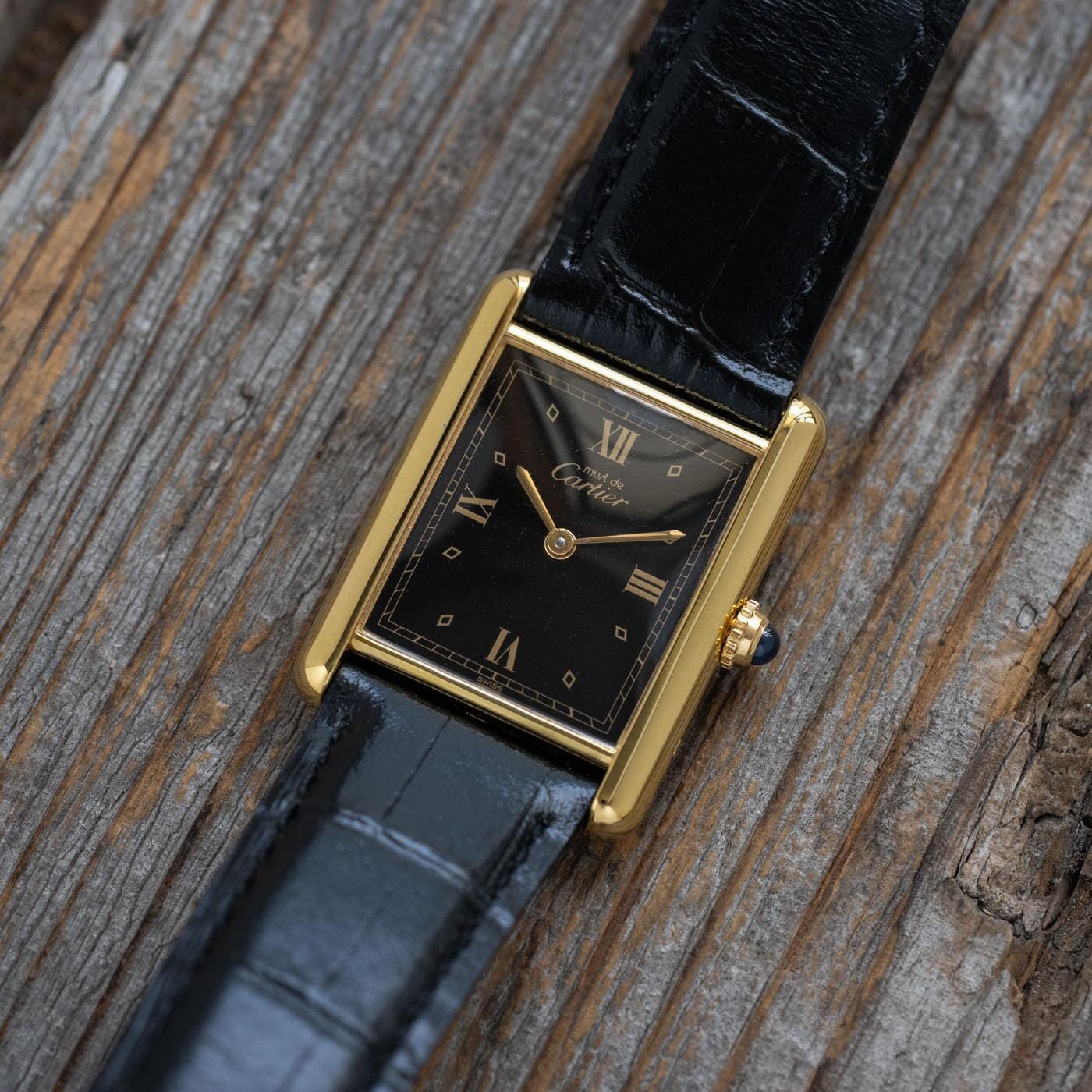 must de Cartier Tank LM QZ Black Roman Dial - Arbitro