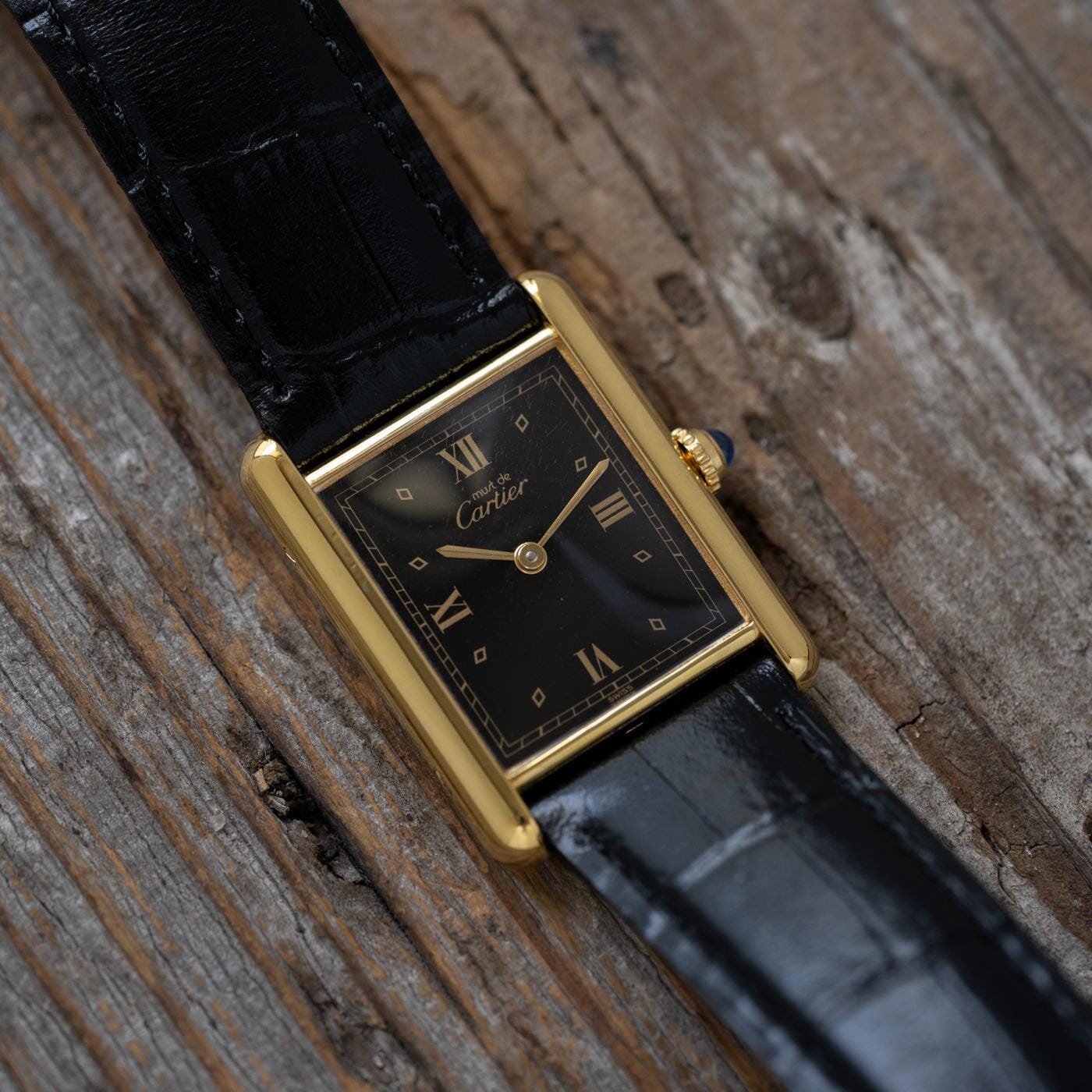 must de Cartier Tank LM QZ Black Roman Dial - Arbitro