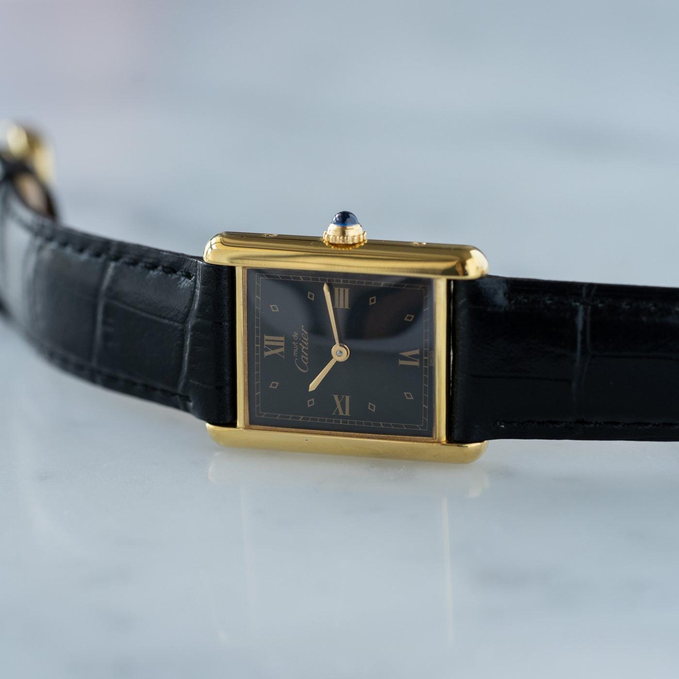 must de Cartier Tank LM QZ Black Roman Dial - Arbitro