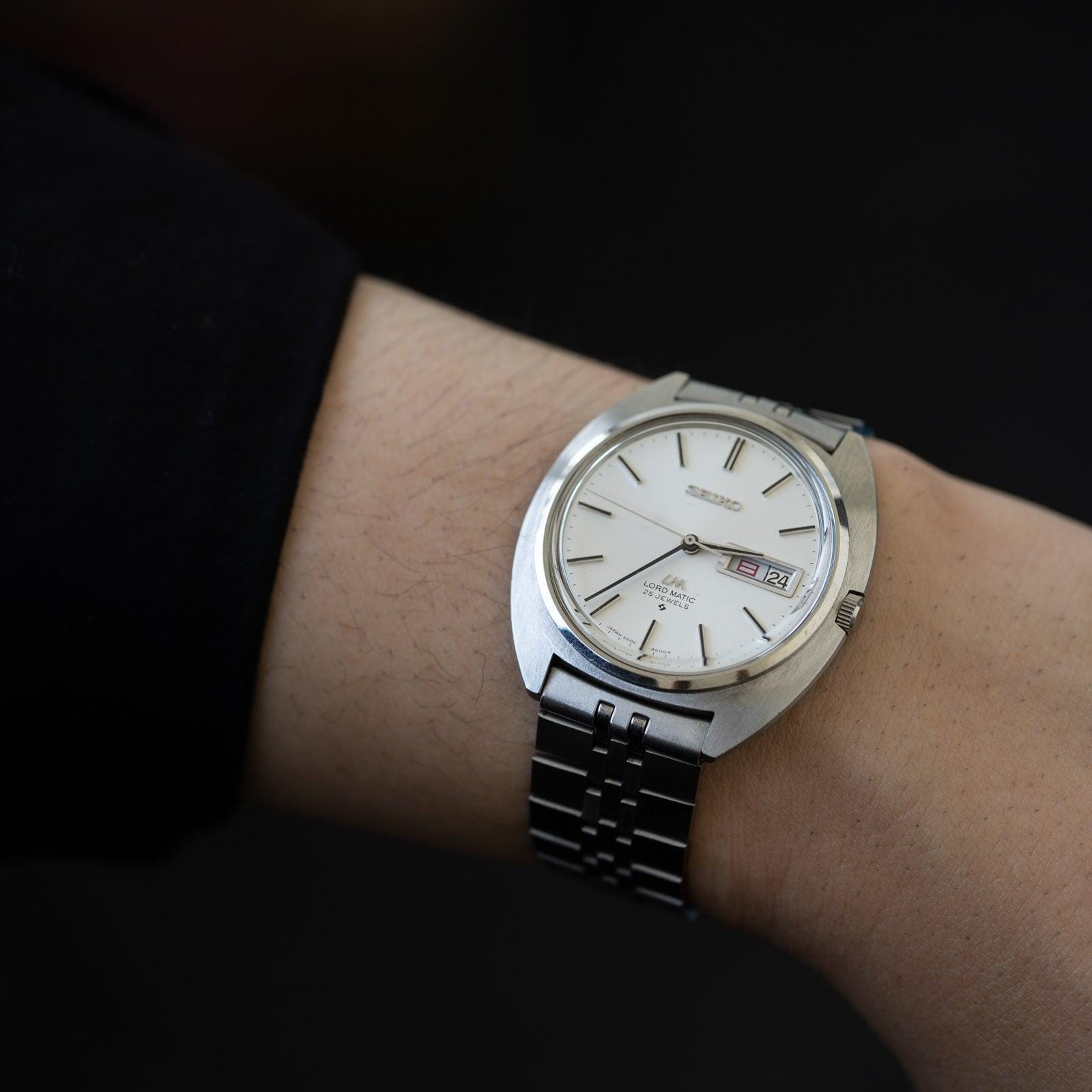 SEIKO Lord Matic 5606-8000 Tonneau 1970s - Arbitro