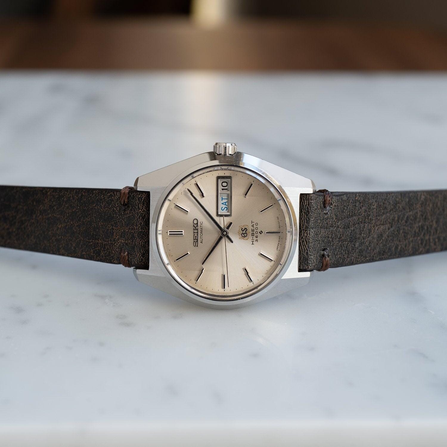 GRAND SEIKO Hi-BEAT 6146-8010 "Arabesque" Faceted Crystal - Arbitro