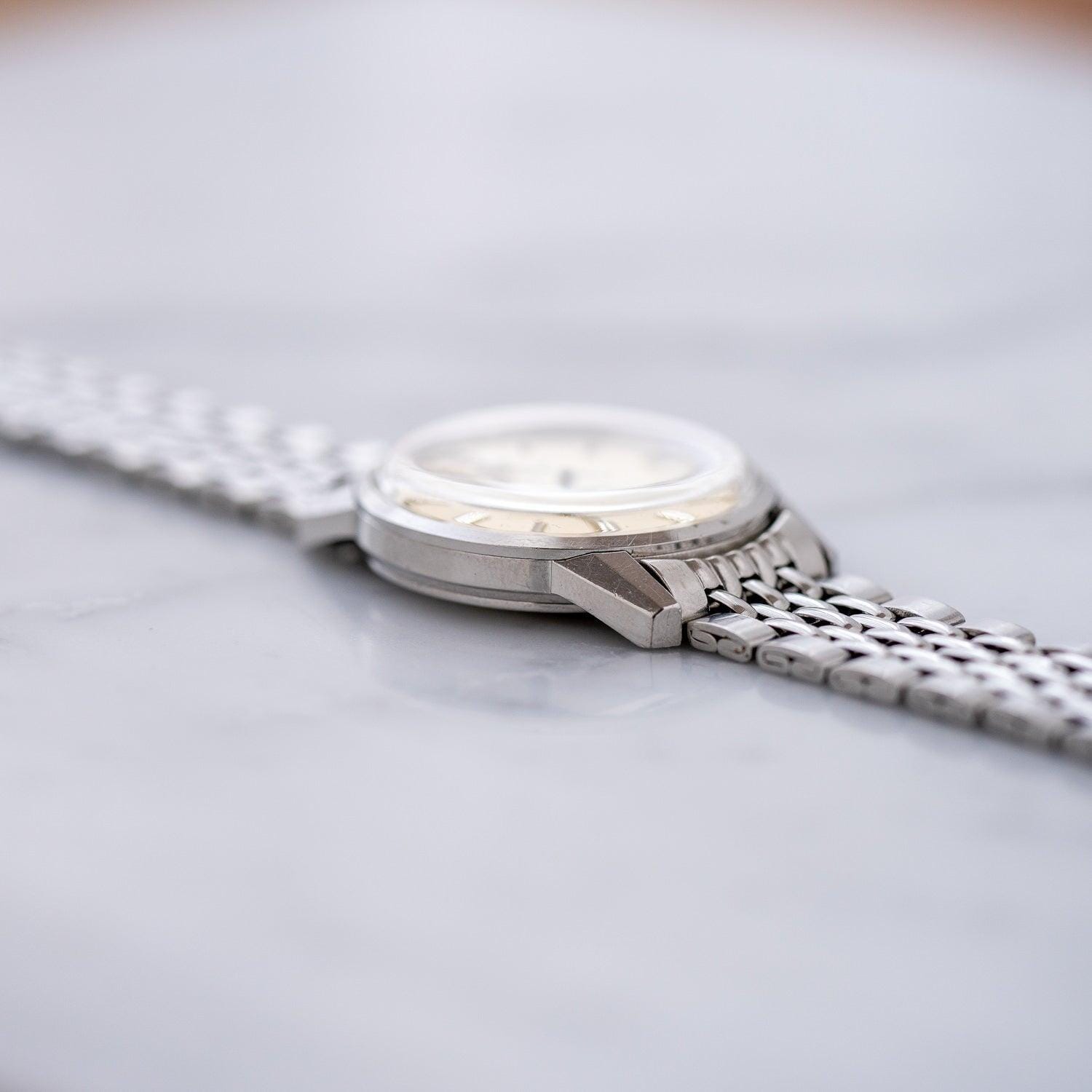 IWC Round R810A Ivory Dial - Arbitro