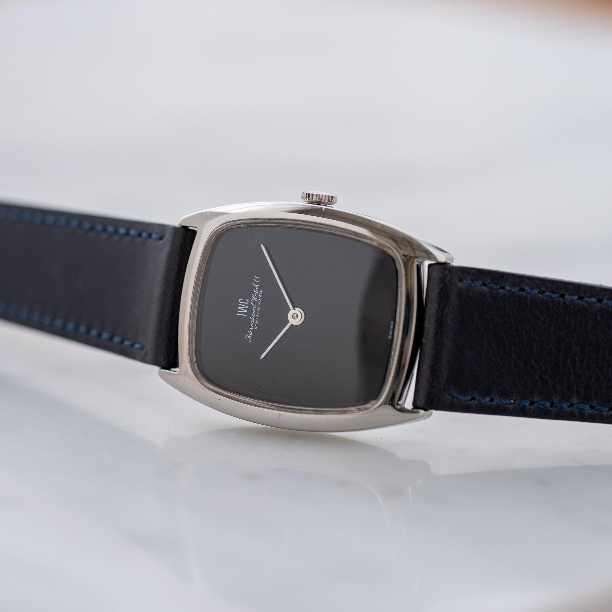 IWC Rectangle 2582 Glossy Black Dial - Arbitro
