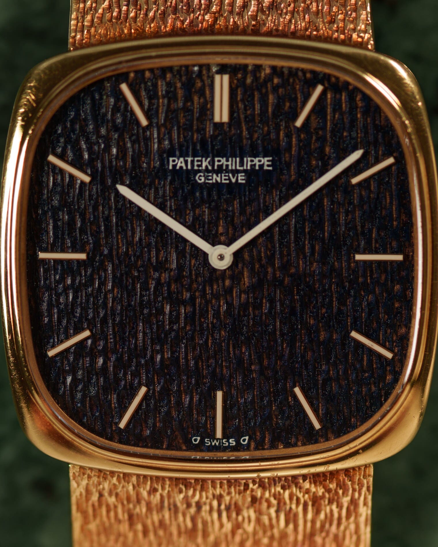 Patek Philippe 3666 クッションケース YG ブラックダイアル 槌目仕上げ Watch PATEK PHILIPPE 