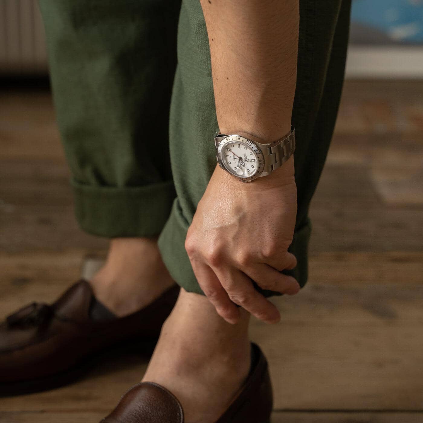 16570 Polar On Wrist ROLEX Explorer II 16570 White Dial “Polar