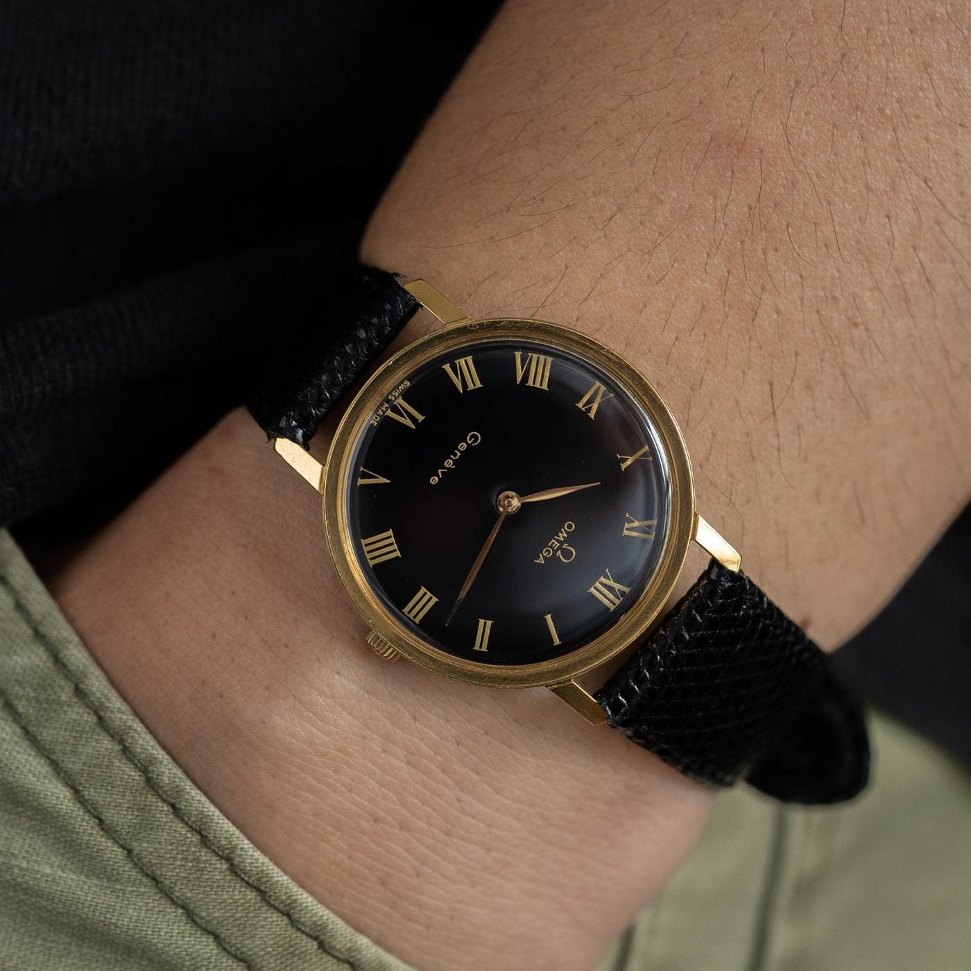 OMEGA Geneve Black Gilt Roman Dial 1970s - Arbitro